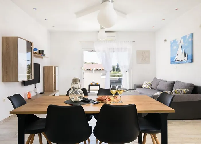 Mare&antonio アパート トロギール