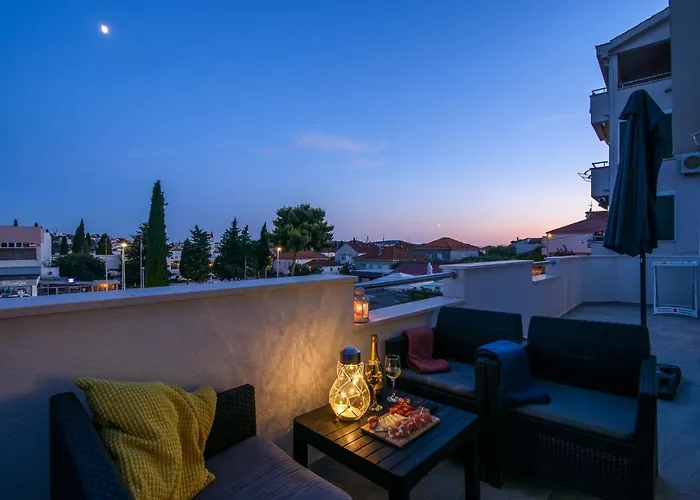 Mare&antonio トロギール